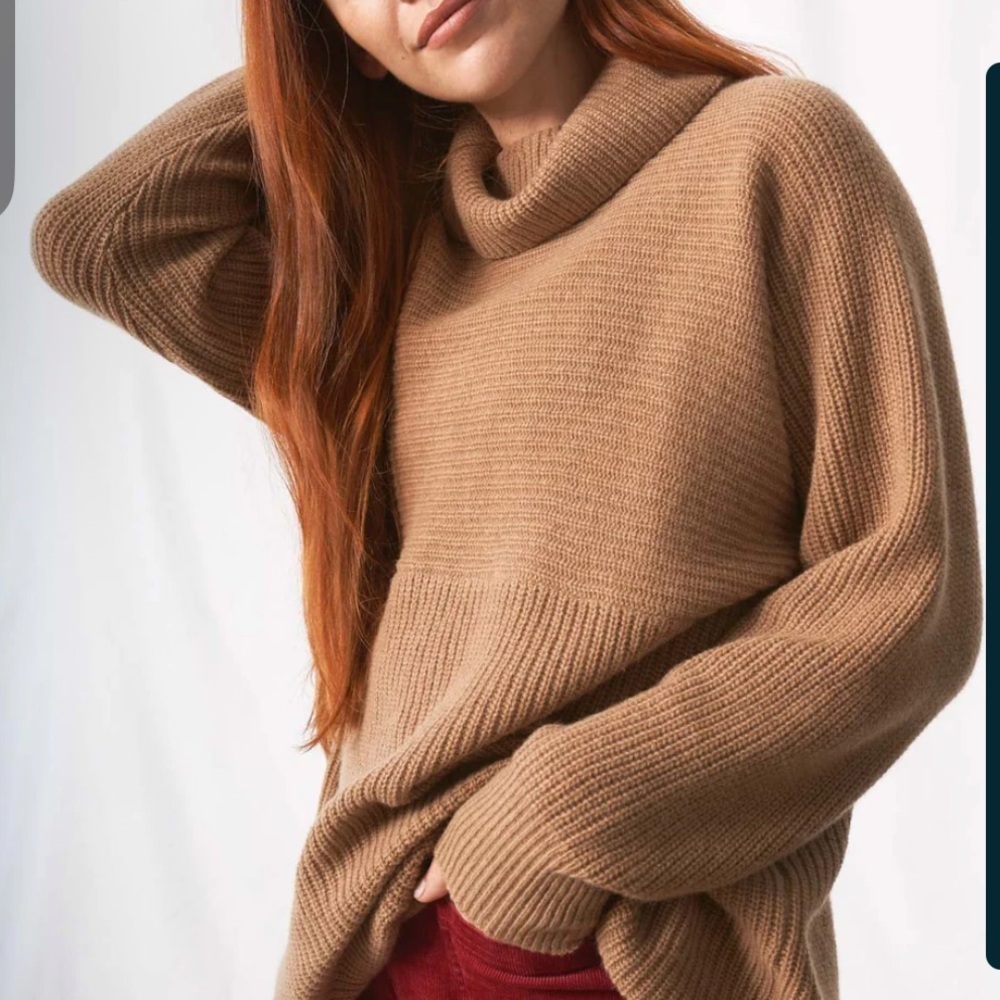 United by Blue tan brown Cashmere Turtleneck sweater pullover oversized medium